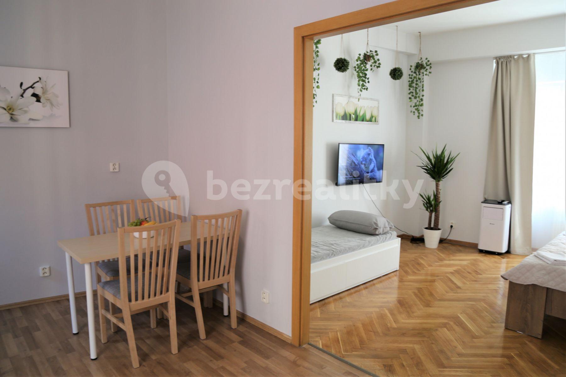 Prenájom bytu 2-izbový 65 m², Na Zbořenci, Praha, Praha