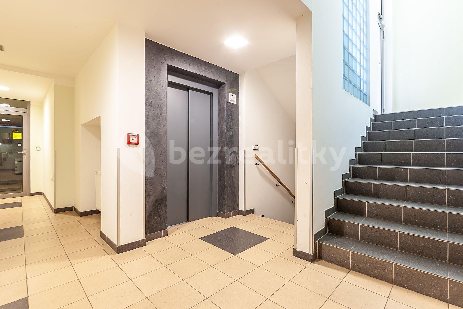 Predaj bytu 4-izbový 89 m², Lovčenská, Praha, Praha