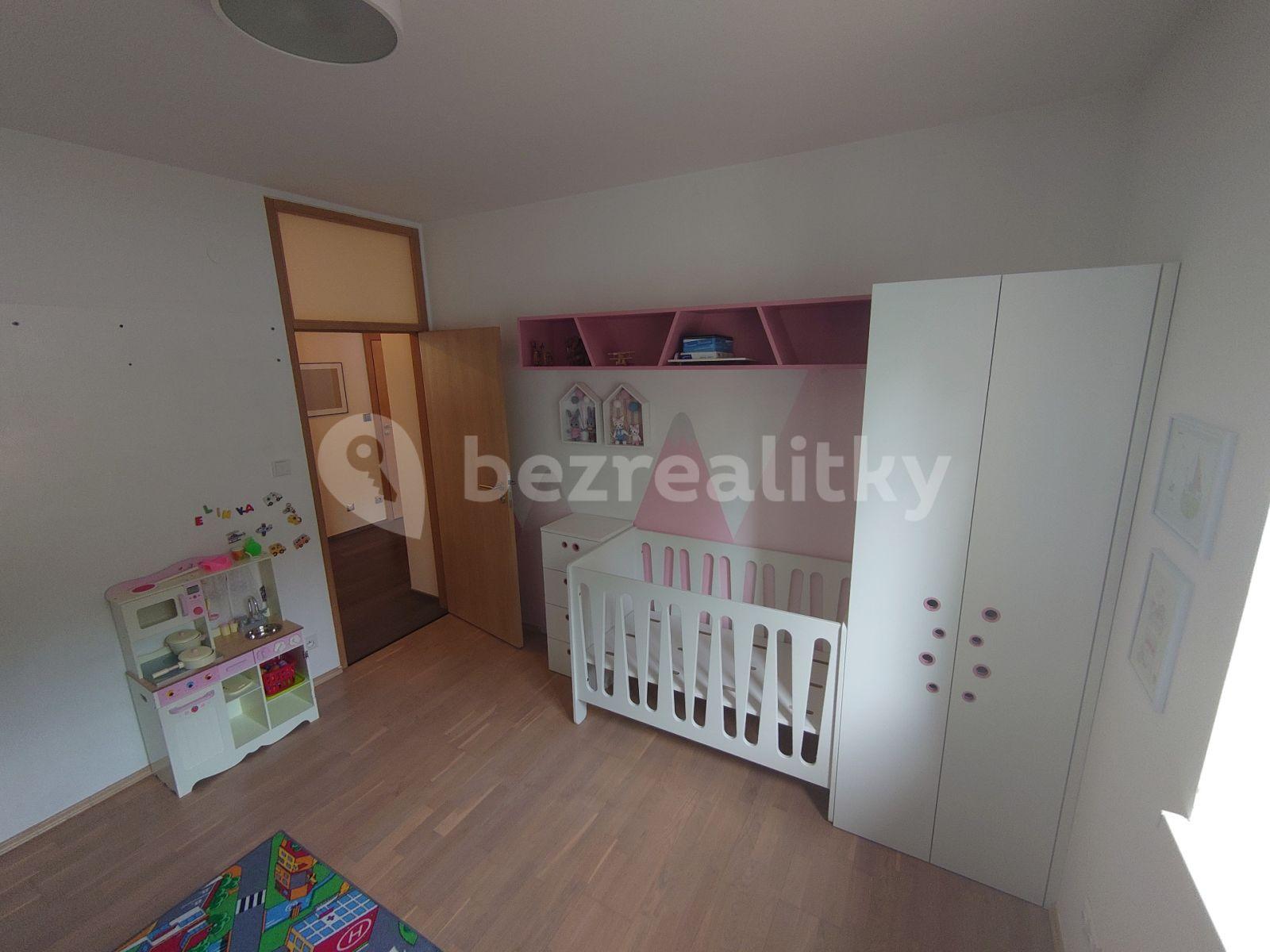 Prenájom bytu 3-izbový 90 m², Vychodilova, Brno, Jihomoravský kraj