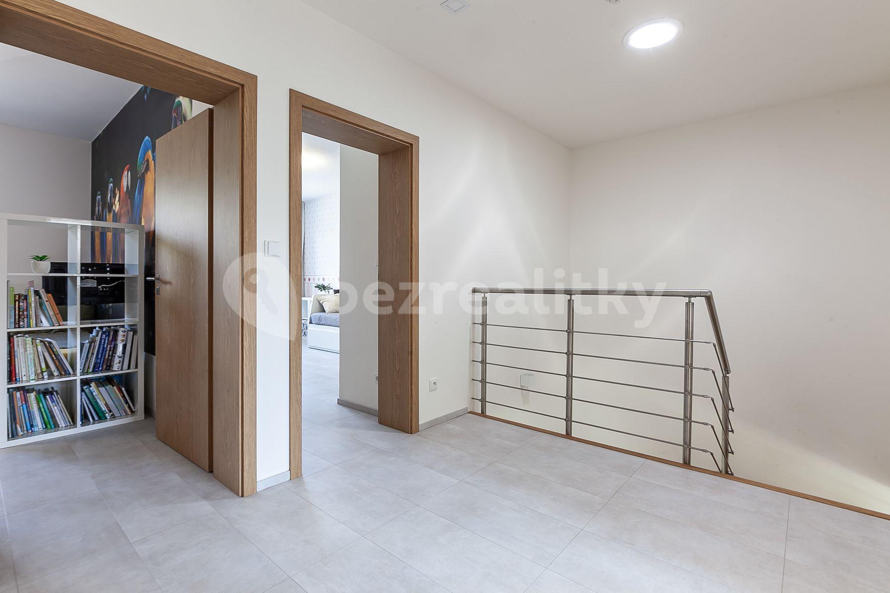 Predaj domu 154 m², pozemek 228 m², Petrohradská, Kladno, Středočeský kraj