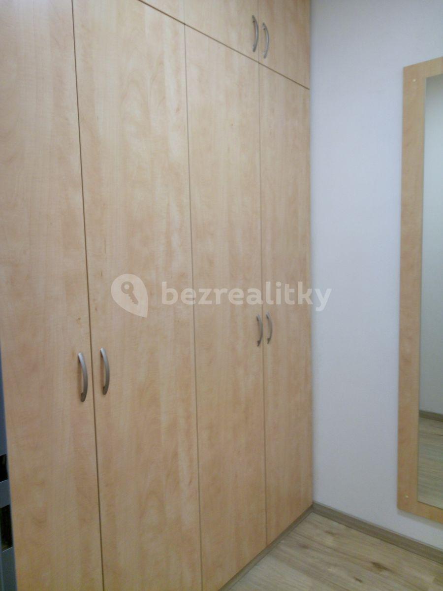 Prenájom bytu 2-izbový 49 m², Březnická, Zlín, Zlínský kraj