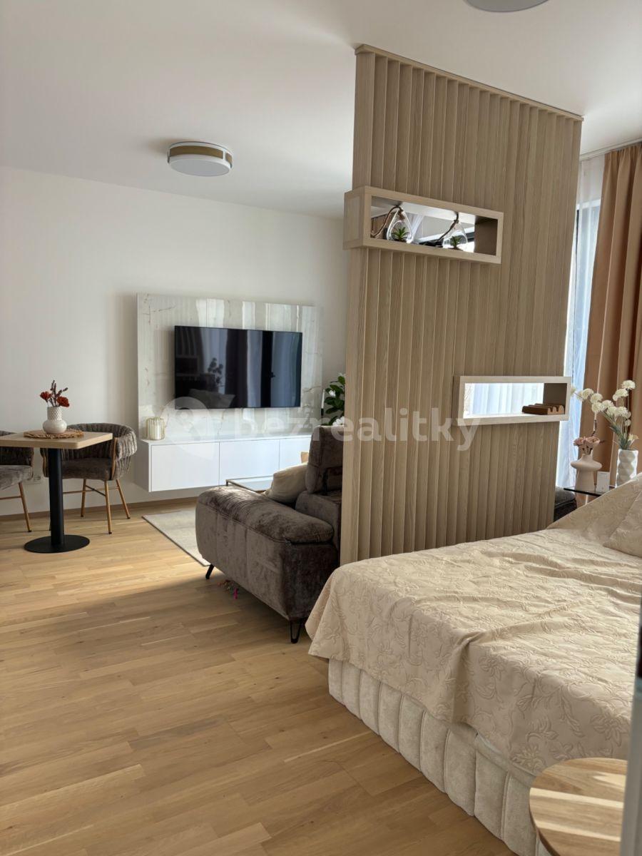 Predaj bytu 1-izbový 37 m², Šenácká, Praha, Praha