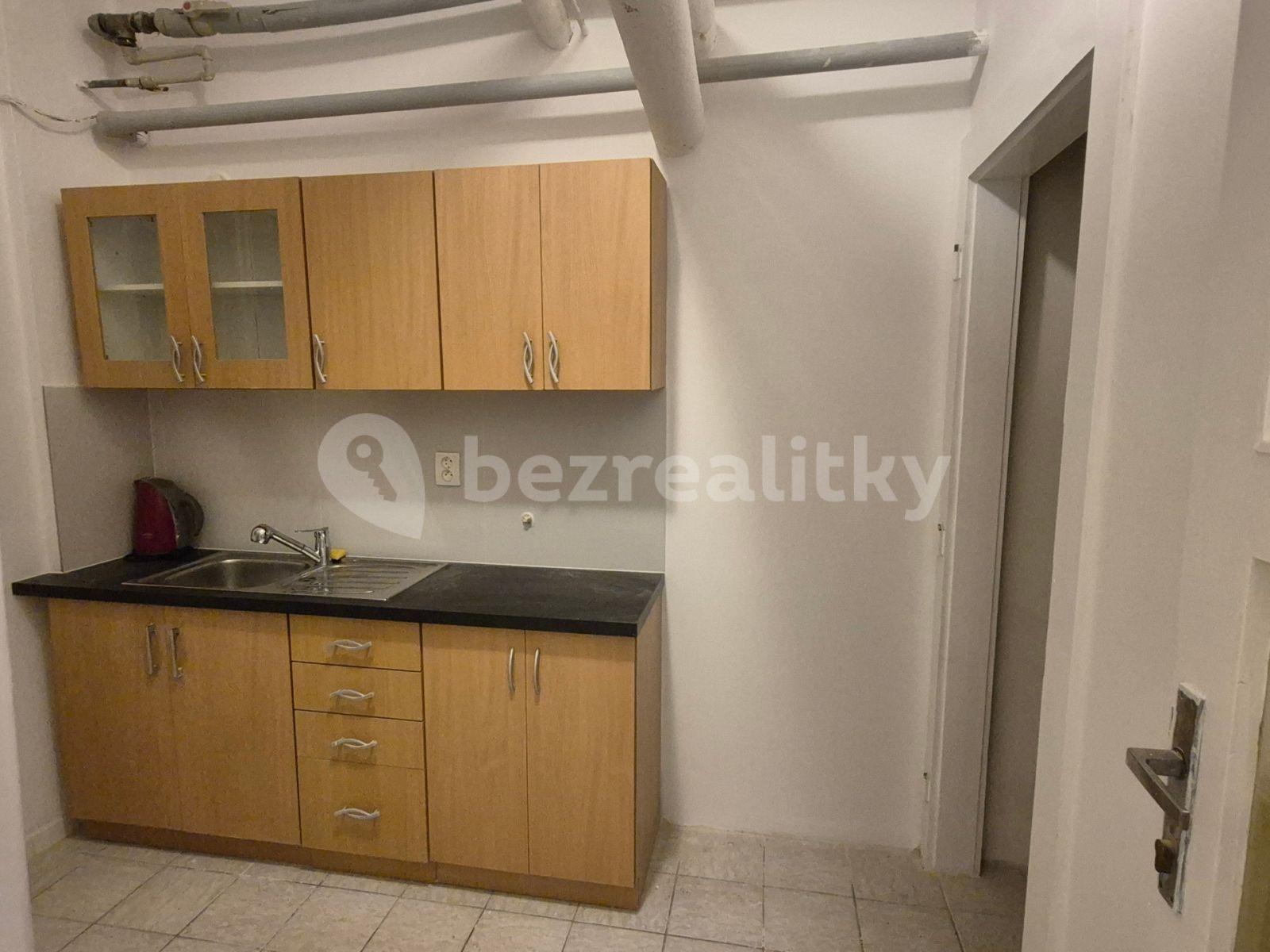 Prenájom nebytového priestoru 40 m², Šlejnická, Praha, Praha