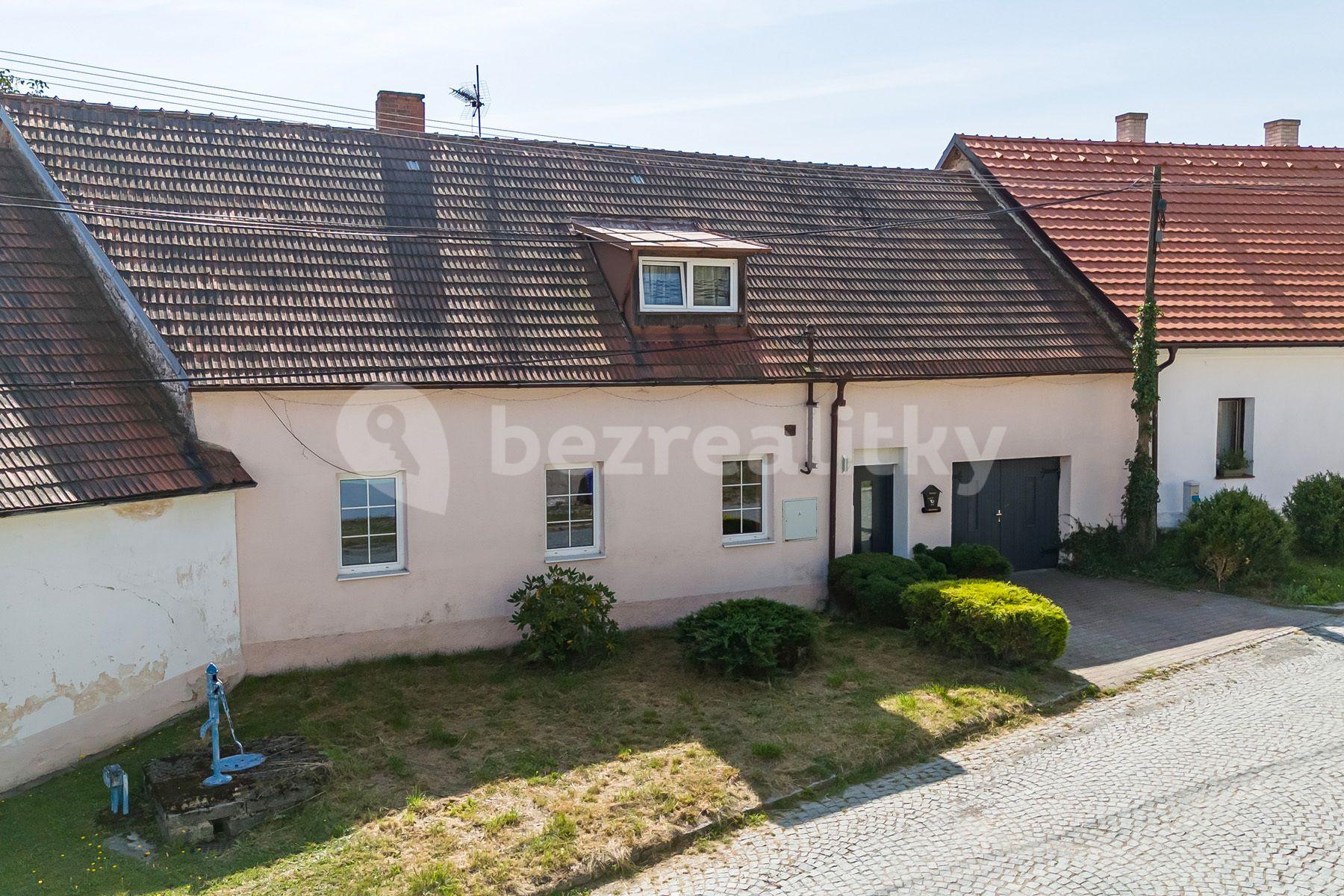 Predaj domu 180 m², pozemek 995 m², Miličín, Miličín, Středočeský kraj