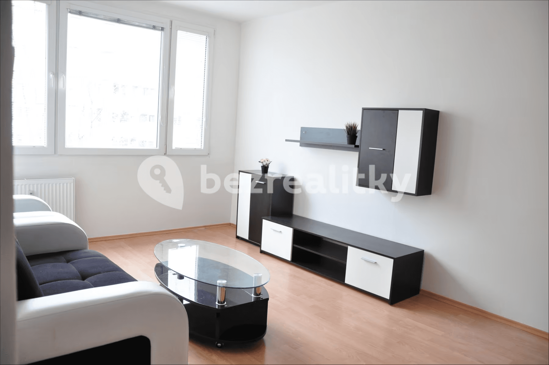 Prenájom bytu 2-izbový 42 m², Pujmanové, Praha, Praha