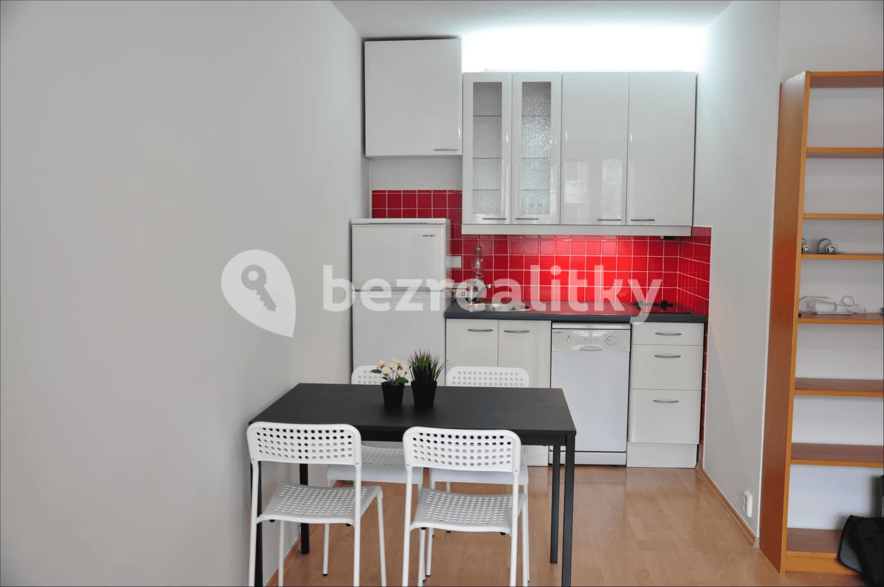 Prenájom bytu 2-izbový 42 m², Pujmanové, Praha, Praha