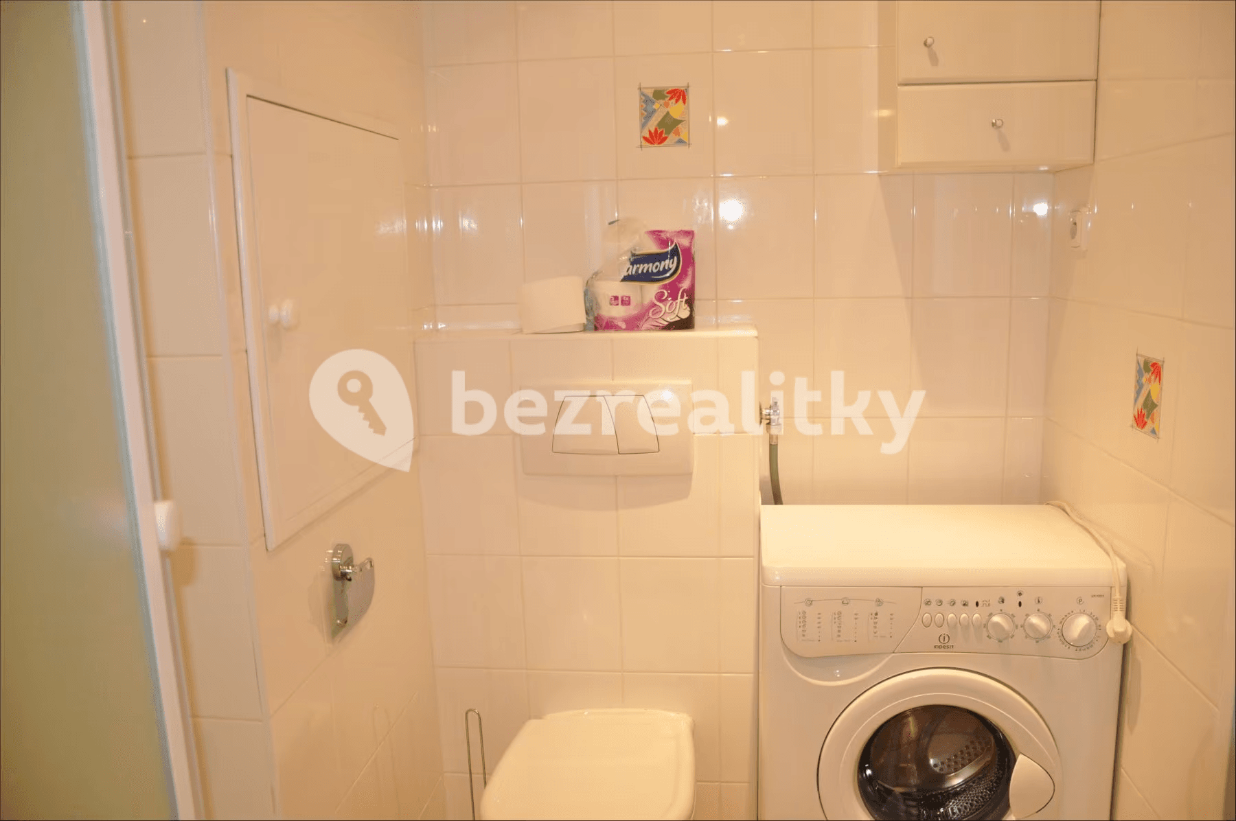 Prenájom bytu 2-izbový 42 m², Pujmanové, Praha, Praha