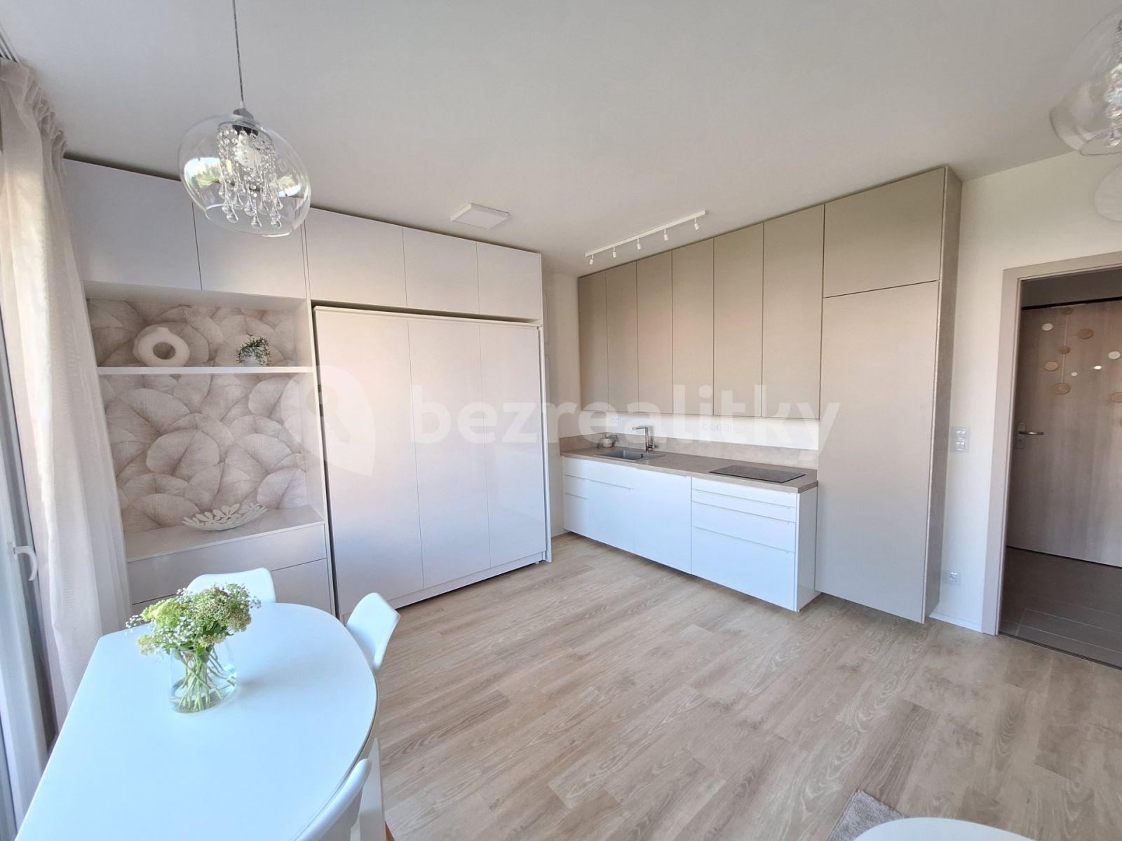 Prenájom bytu 1-izbový 36 m², Bolevecká, Praha, Praha