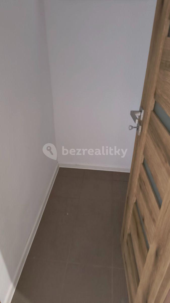 Prenájom bytu 2-izbový 104 m², Ostrožná, Opava, Moravskoslezský kraj