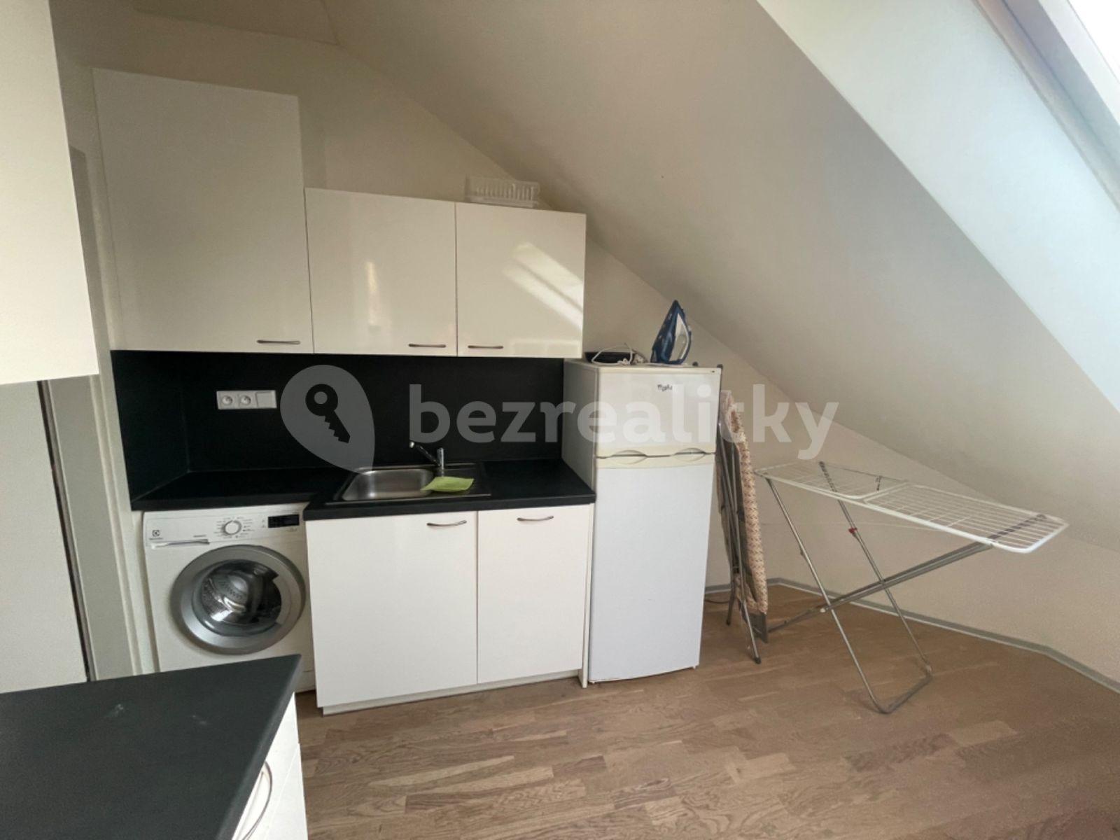 Predaj bytu 1-izbový 58 m², Velvarská, Praha, Praha