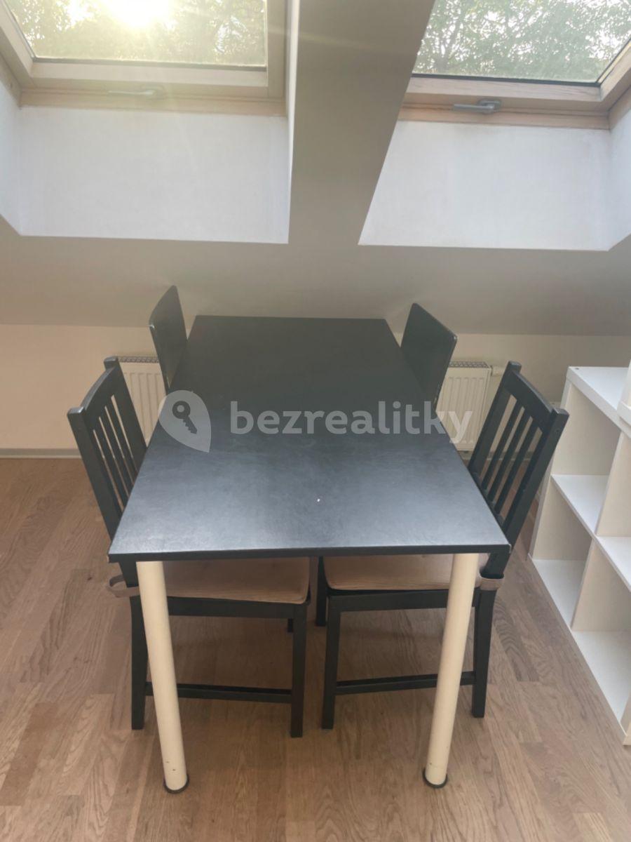 Predaj bytu 1-izbový 58 m², Velvarská, Praha, Praha