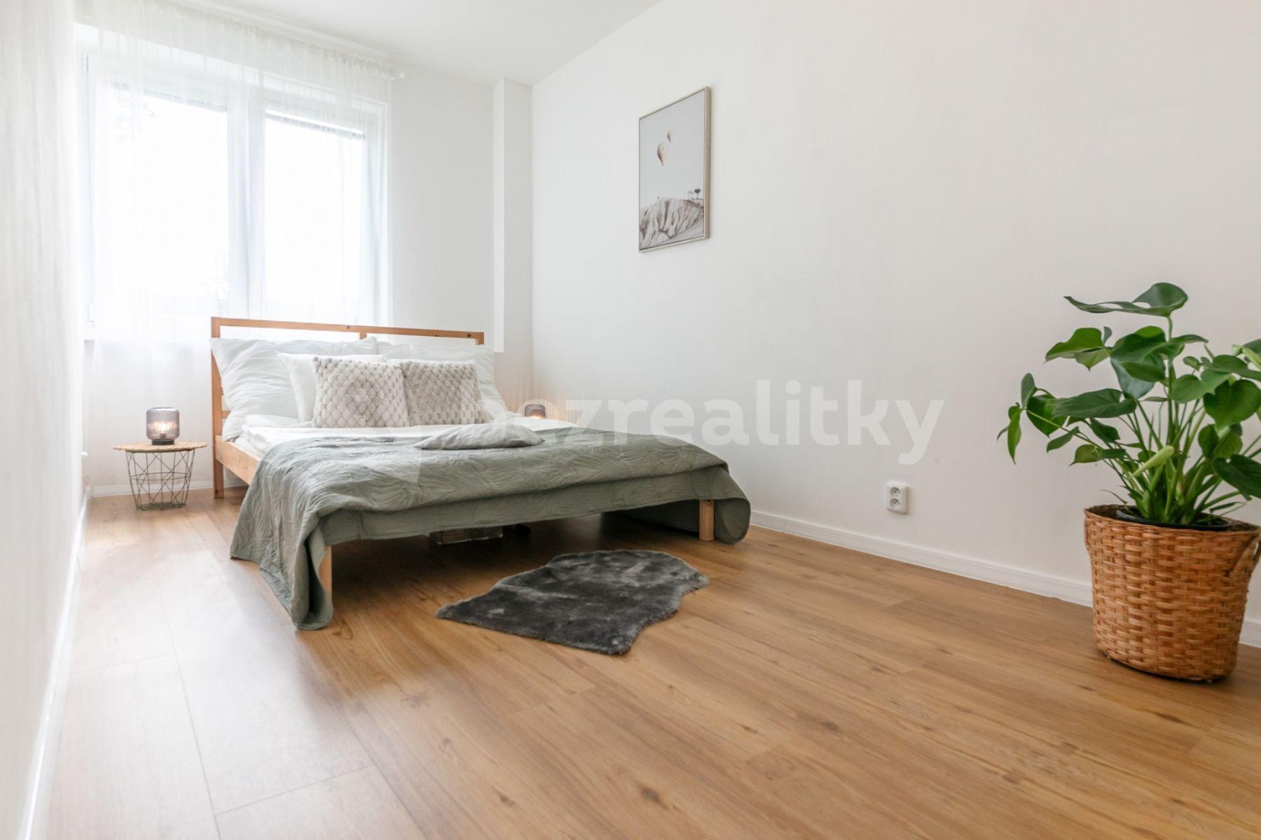 Predaj bytu 4-izbový 74 m², Měchenická, Praha, Praha