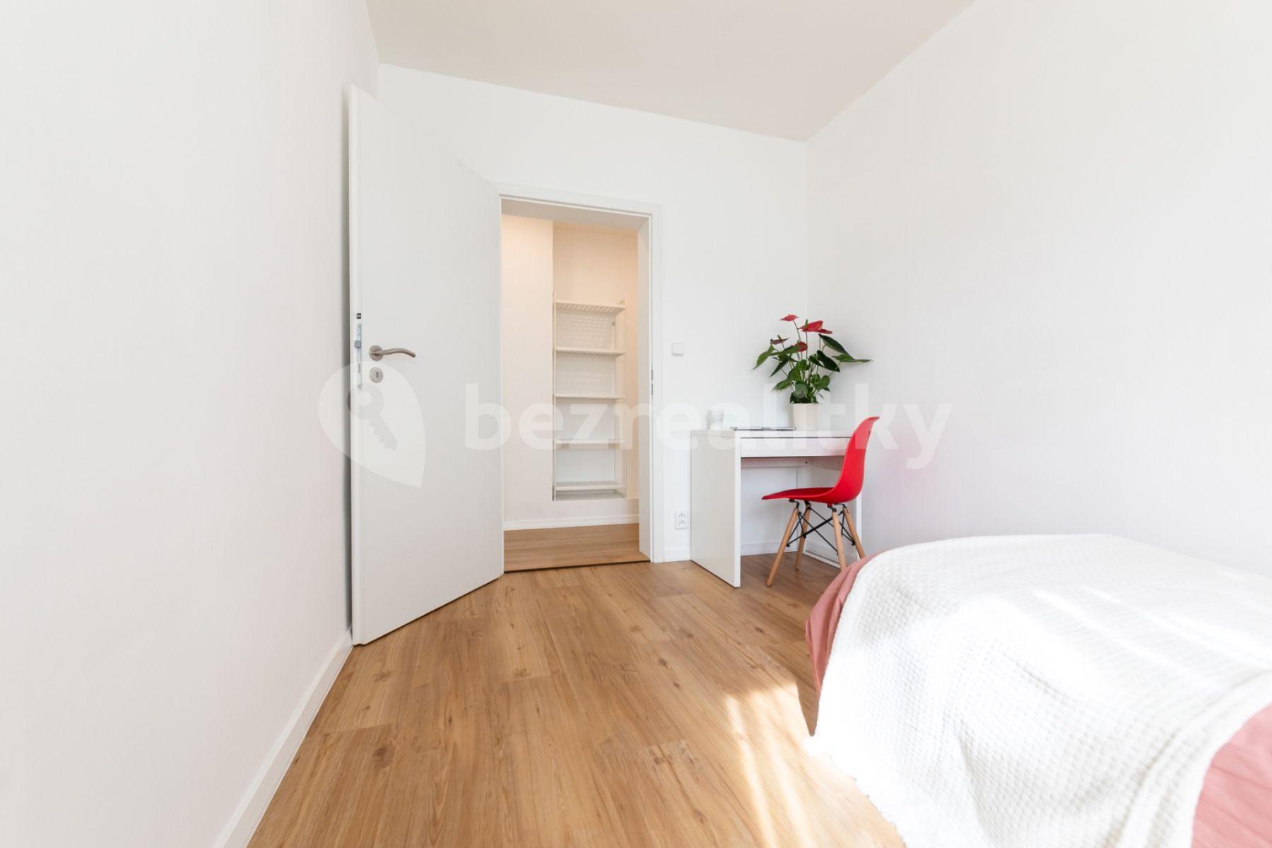 Predaj bytu 4-izbový 74 m², Měchenická, Praha, Praha