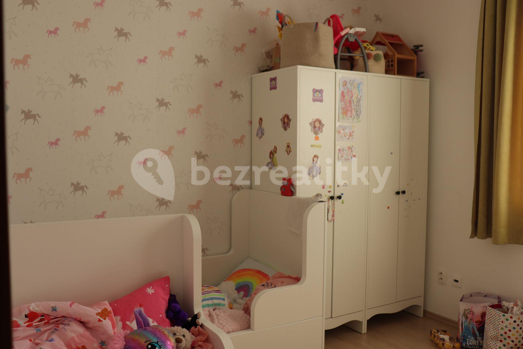 Predaj bytu 3-izbový 69 m², Nejedlého, Dúbravka, Bratislavský kraj