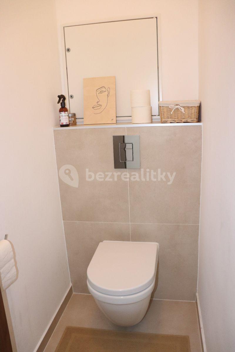 Predaj bytu 3-izbový 69 m², Nejedlého, Dúbravka, Bratislavský kraj