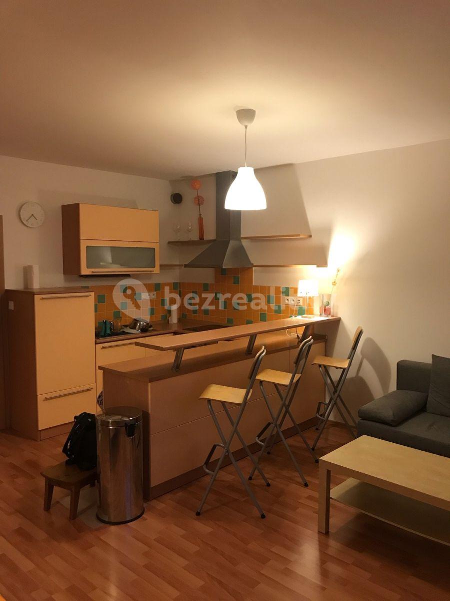 Prenájom bytu 1-izbový 38 m², Mikulova, Praha, Praha