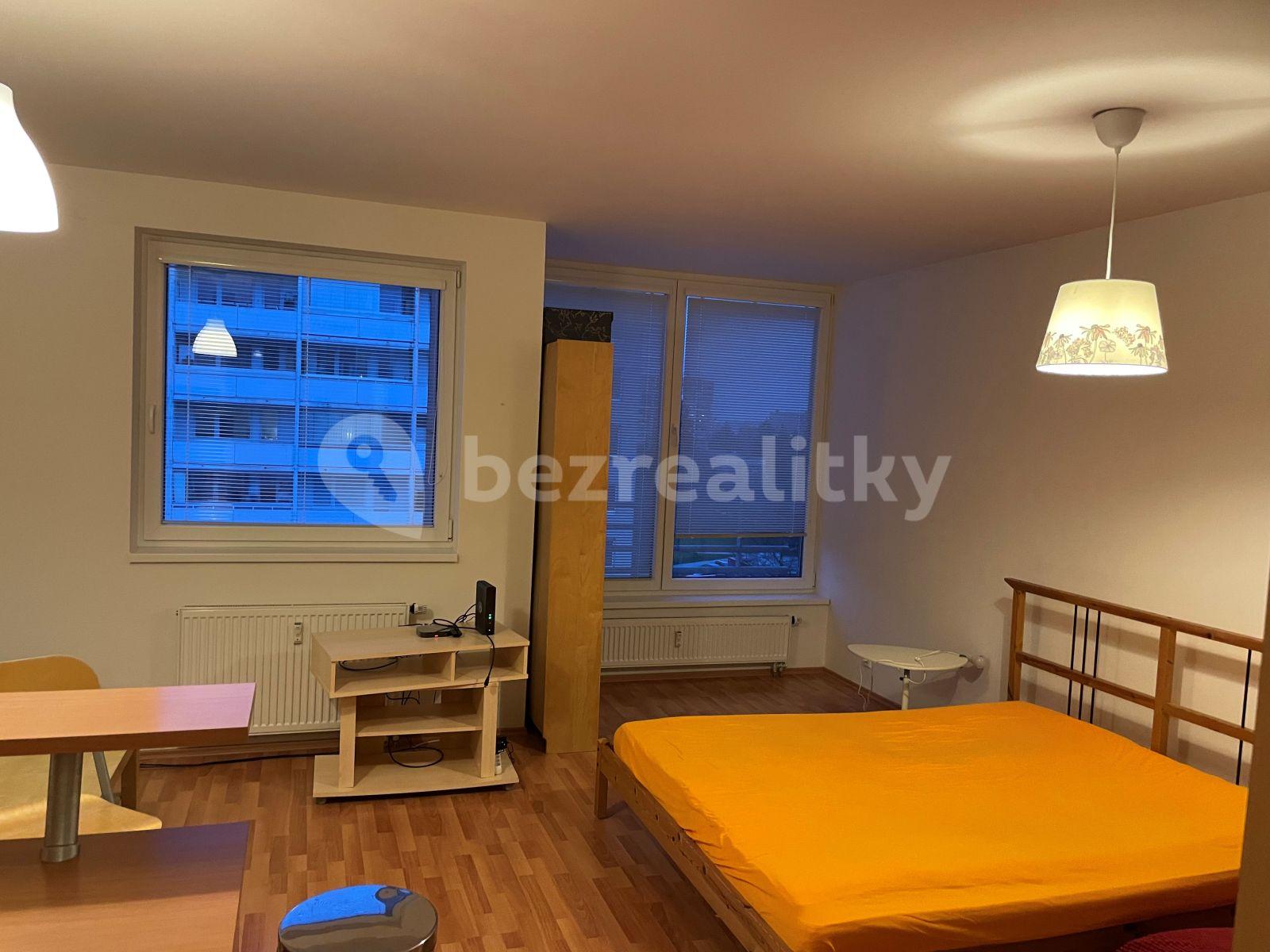 Prenájom bytu 1-izbový 38 m², Mikulova, Praha, Praha