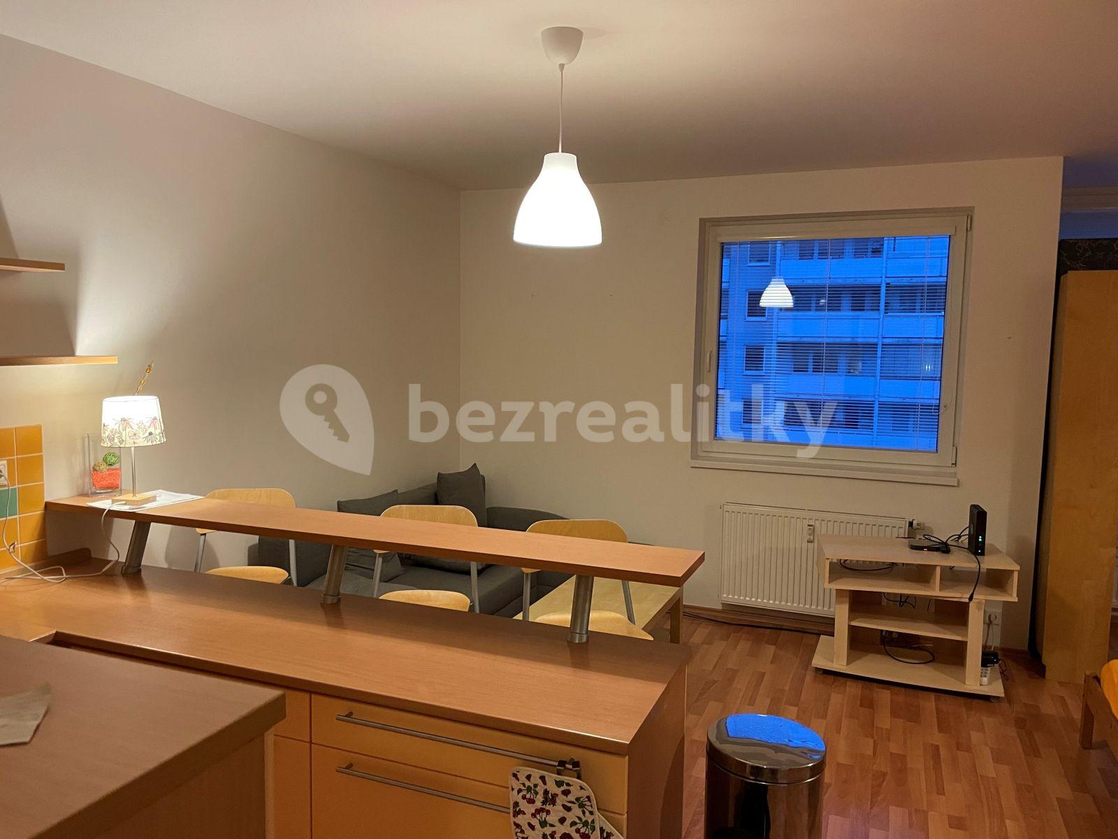 Prenájom bytu 1-izbový 38 m², Mikulova, Praha, Praha