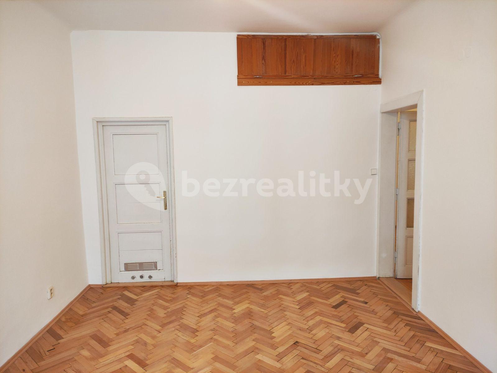 Prenájom bytu 3-izbový 100 m², Minská, Praha, Praha