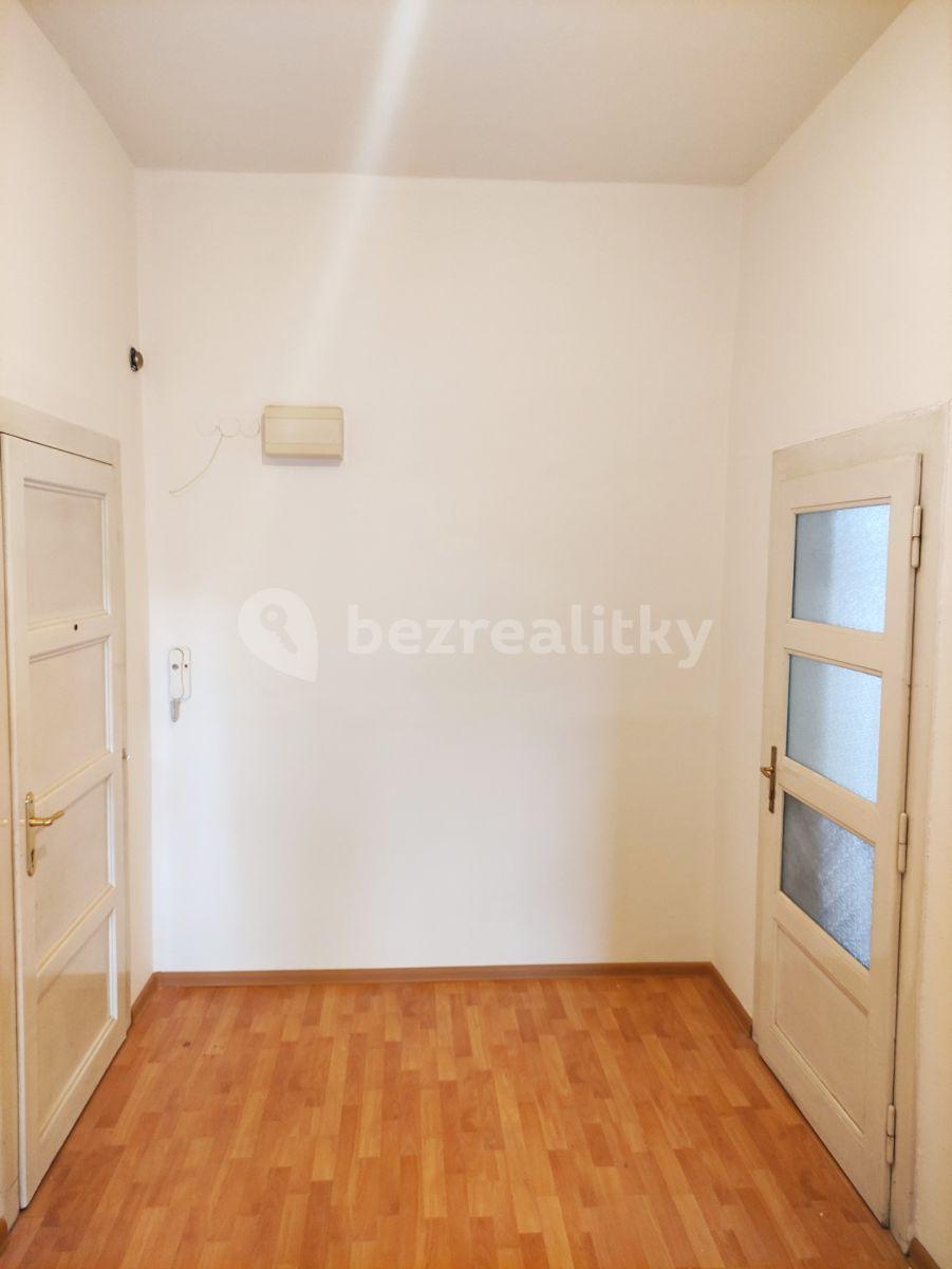 Prenájom bytu 3-izbový 100 m², Minská, Praha, Praha