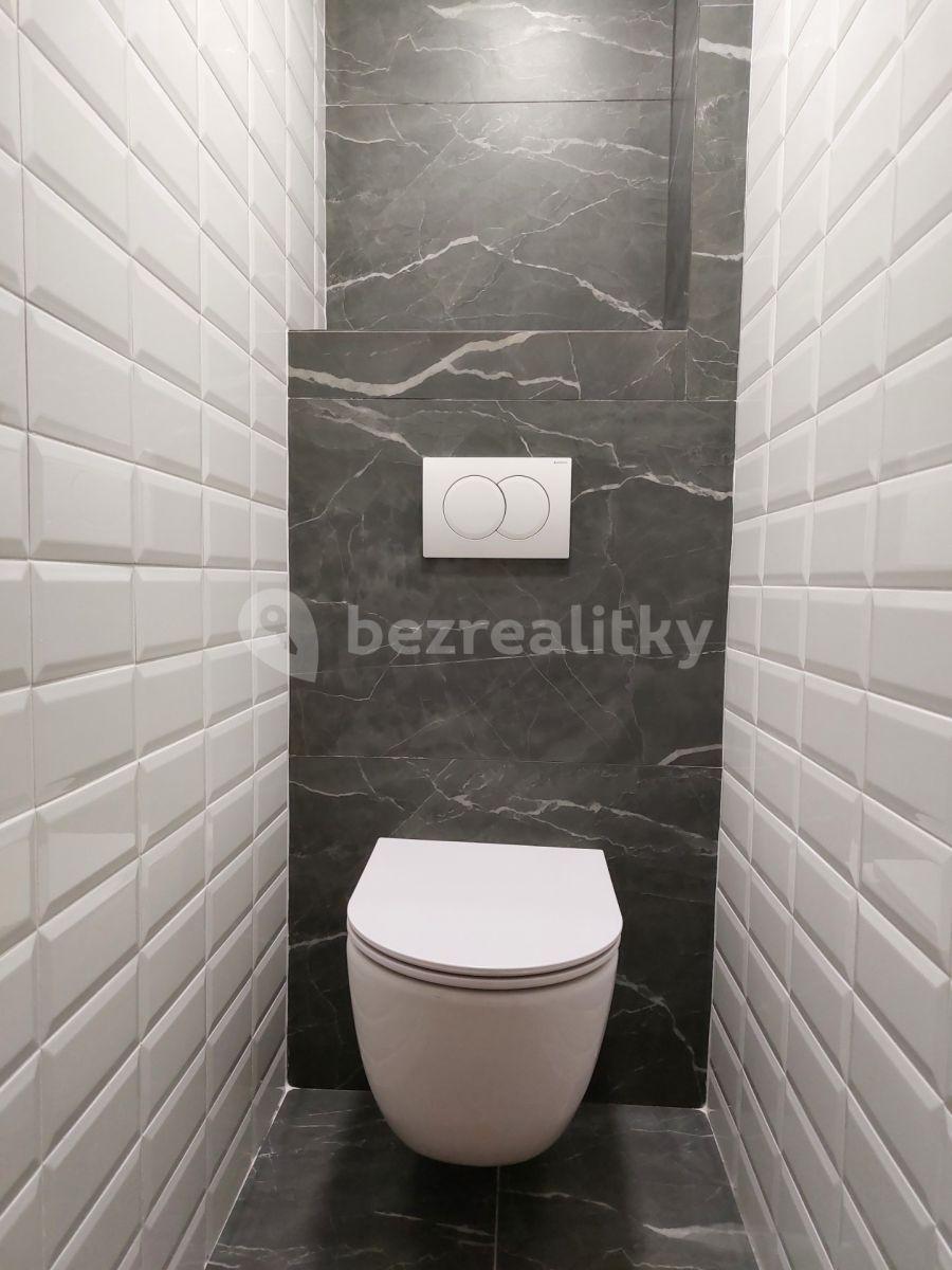 Prenájom bytu 2-izbový 65 m², Vltavská, Praha, Praha