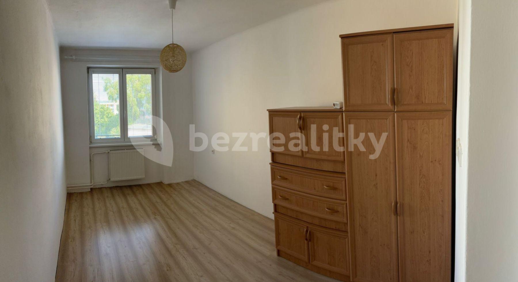 Prenájom bytu 3-izbový 75 m², Pod Vrchem, Mělník, Středočeský kraj