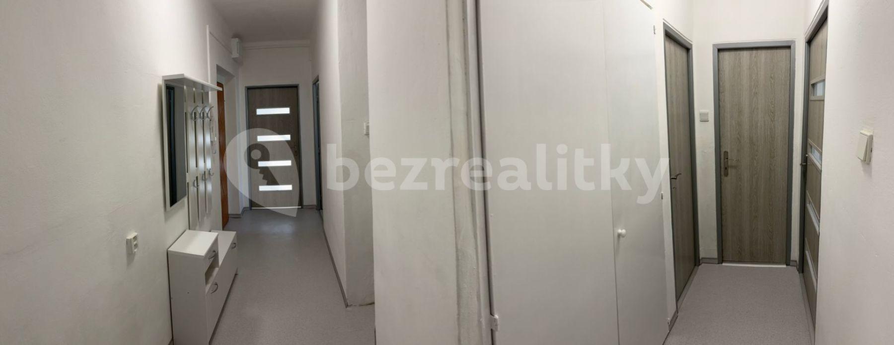 Prenájom bytu 3-izbový 75 m², Pod Vrchem, Mělník, Středočeský kraj