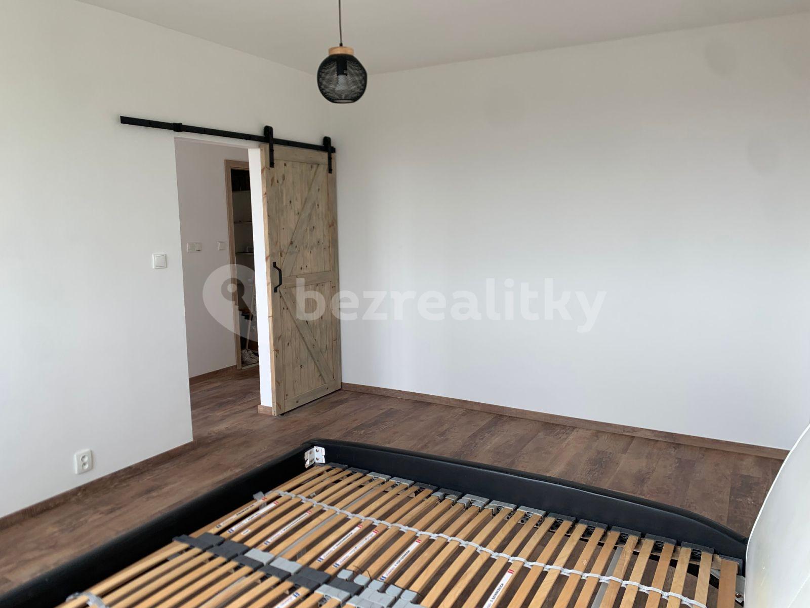 Prenájom bytu 2-izbový 35 m², U Zámeckého parku, Litvínov, Ústecký kraj