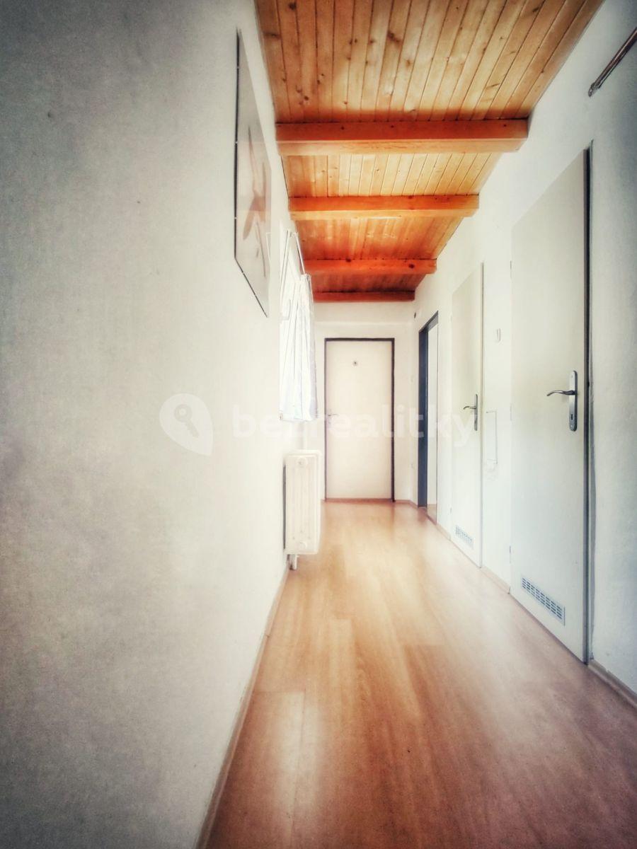 Prenájom bytu 3-izbový 84 m², Pod Kotlaskou, Praha, Praha