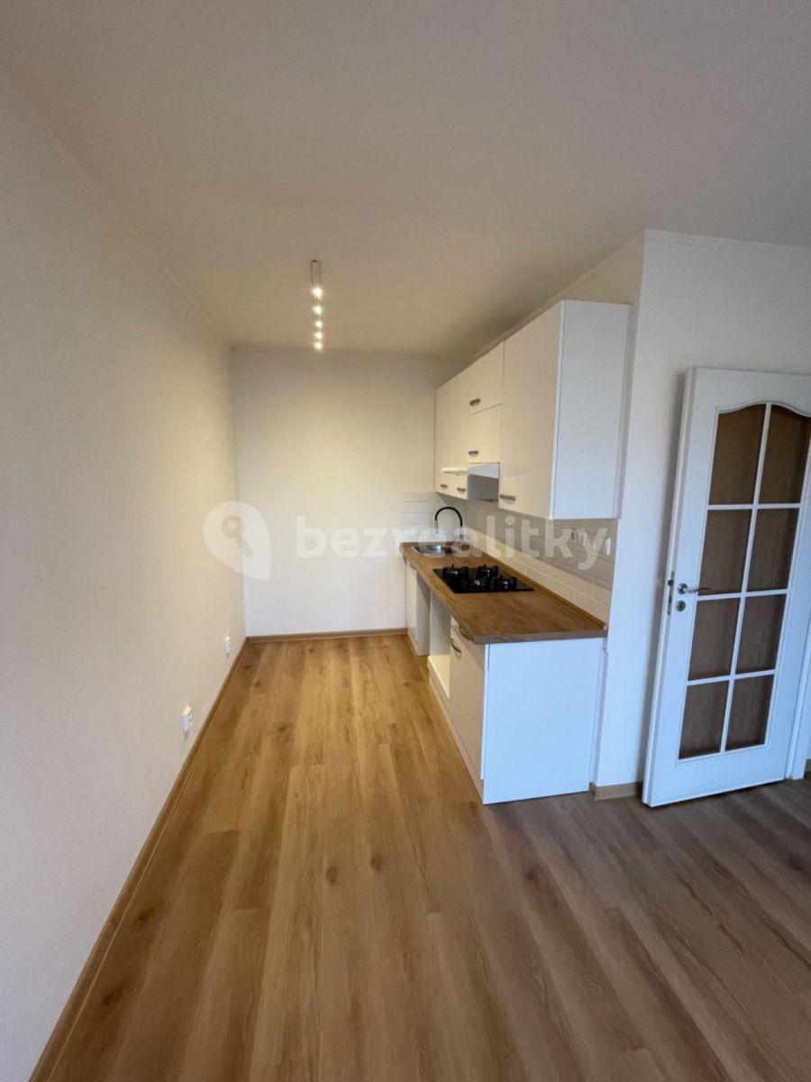 Prenájom bytu 2-izbový 40 m², Pujmanové, Praha, Praha