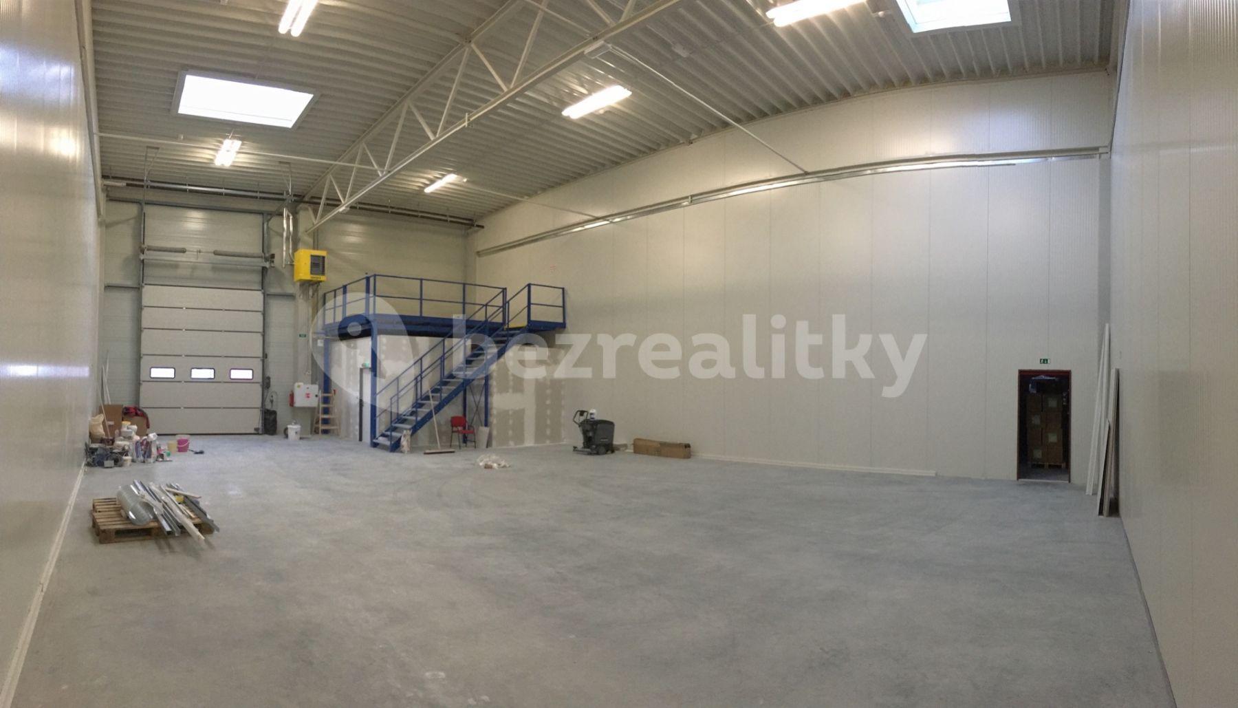 Prenájom nebytového priestoru 220 m², Průmyslová, Jeneč, Středočeský kraj