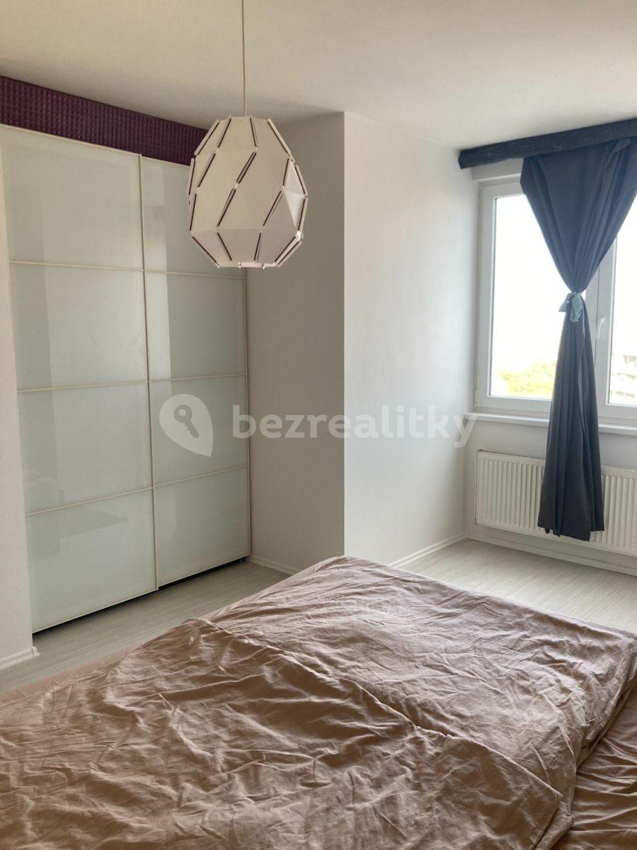 Prenájom bytu 3-izbový 65 m², Divišovská, Praha, Praha