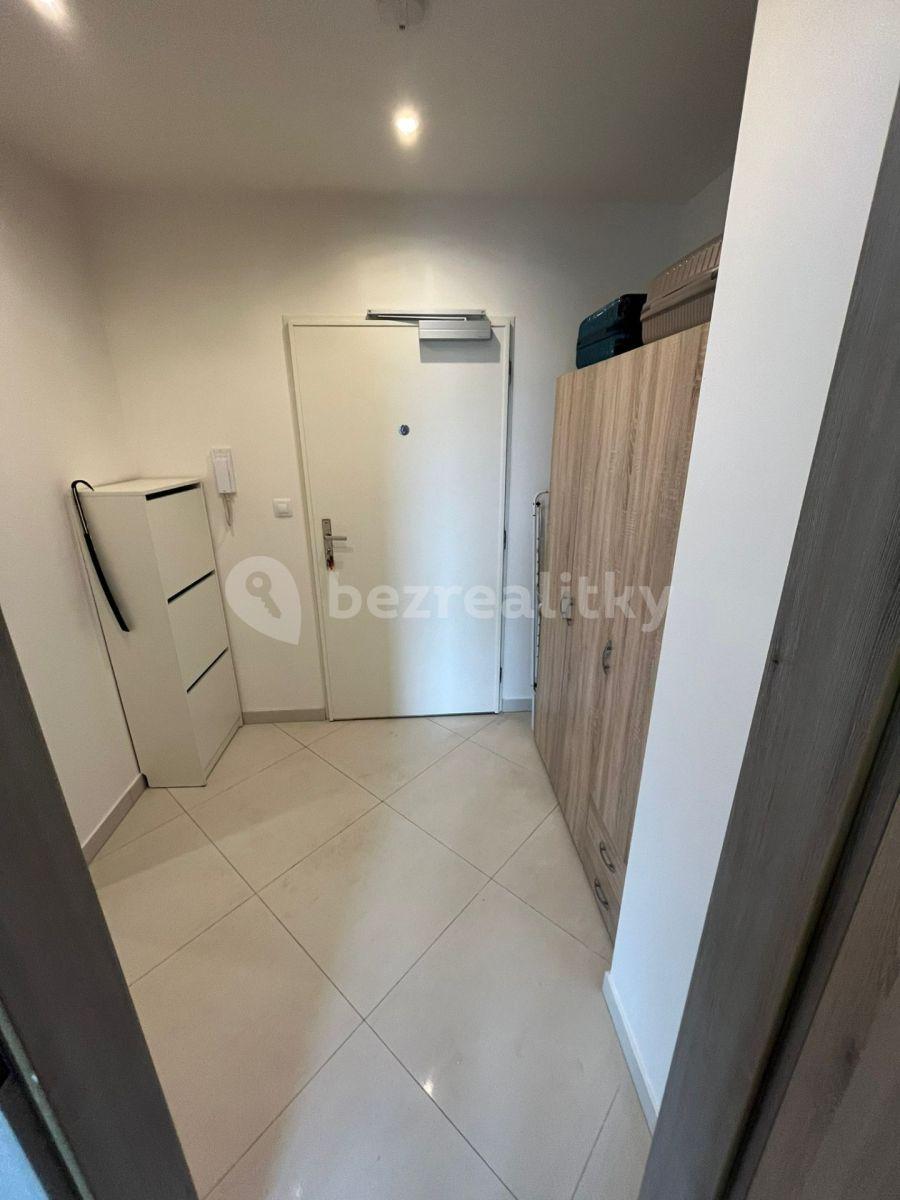 Prenájom bytu 1-izbový 35 m², Sazovická, Praha, Praha