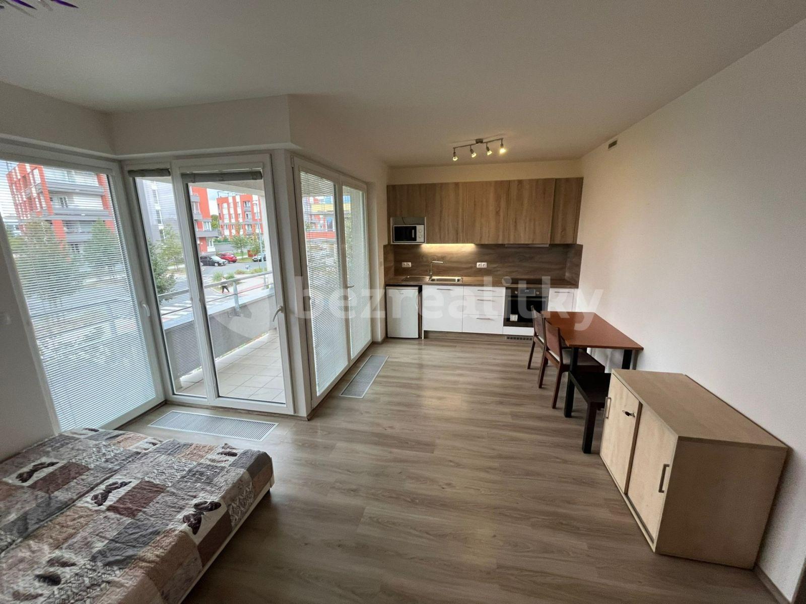 Prenájom bytu 1-izbový 35 m², Sazovická, Praha, Praha