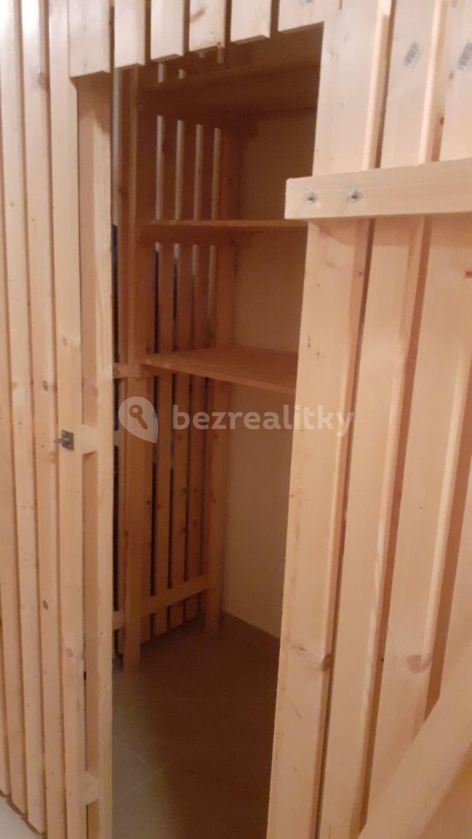 Prenájom bytu 2-izbový 45 m², V Honech, Klecany, Středočeský kraj