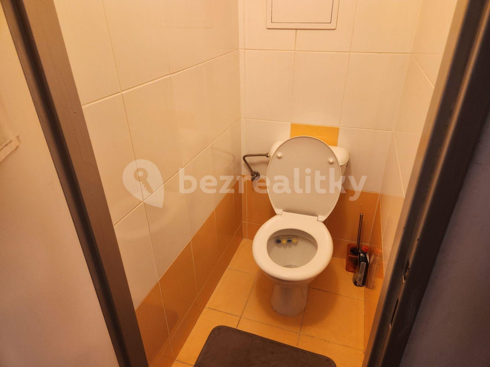 Prenájom bytu 2-izbový 47 m², U Valu, Praha, Praha