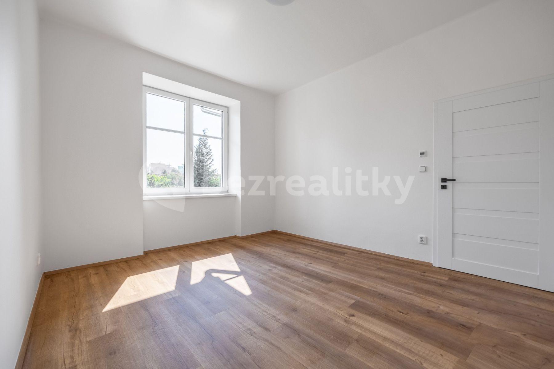 Predaj bytu 3-izbový 68 m², Stehlíkova, Slaný, Středočeský kraj