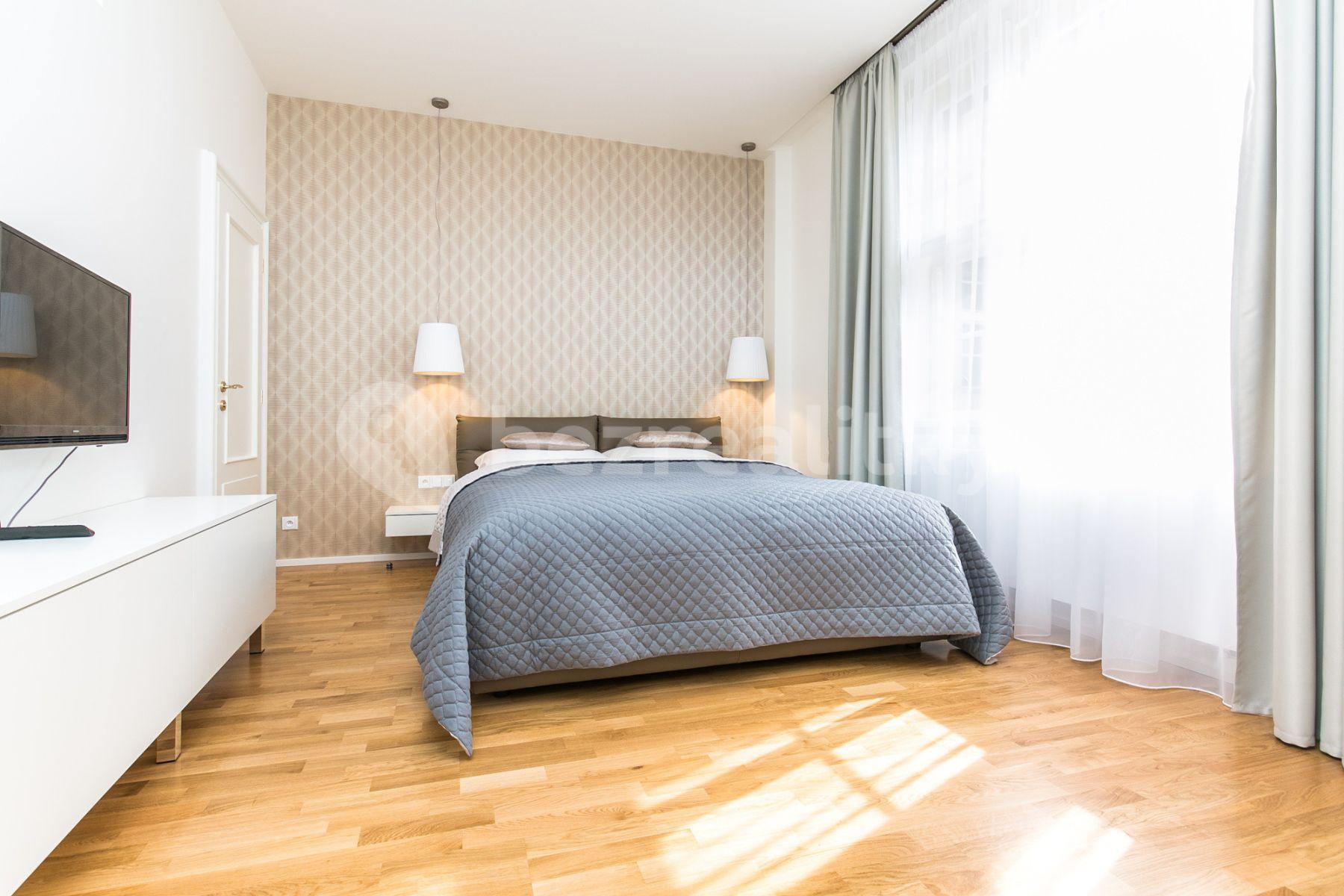 Prenájom bytu 3-izbový 62 m², Dlouhá, Praha, Praha