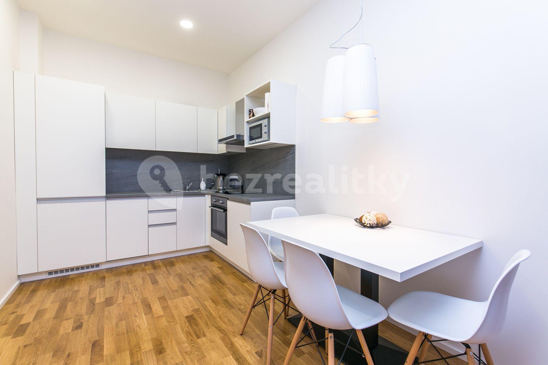 Prenájom bytu 3-izbový 62 m², Dlouhá, Praha, Praha