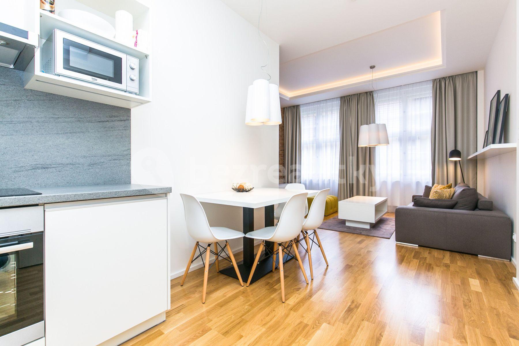 Prenájom bytu 3-izbový 62 m², Dlouhá, Praha, Praha