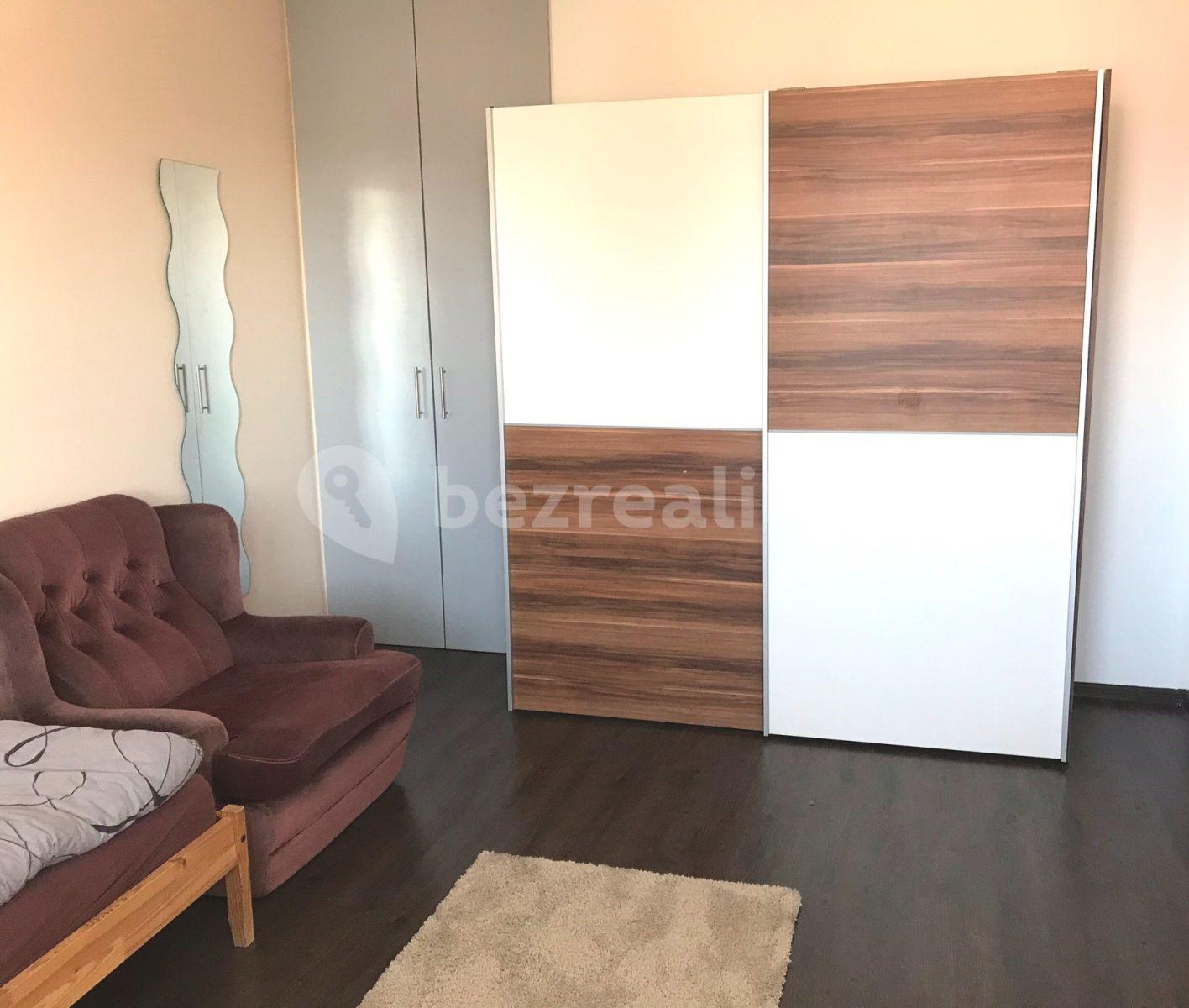 Prenájom bytu 3-izbový 71 m², Ječná, Hradec Králové, Královéhradecký kraj