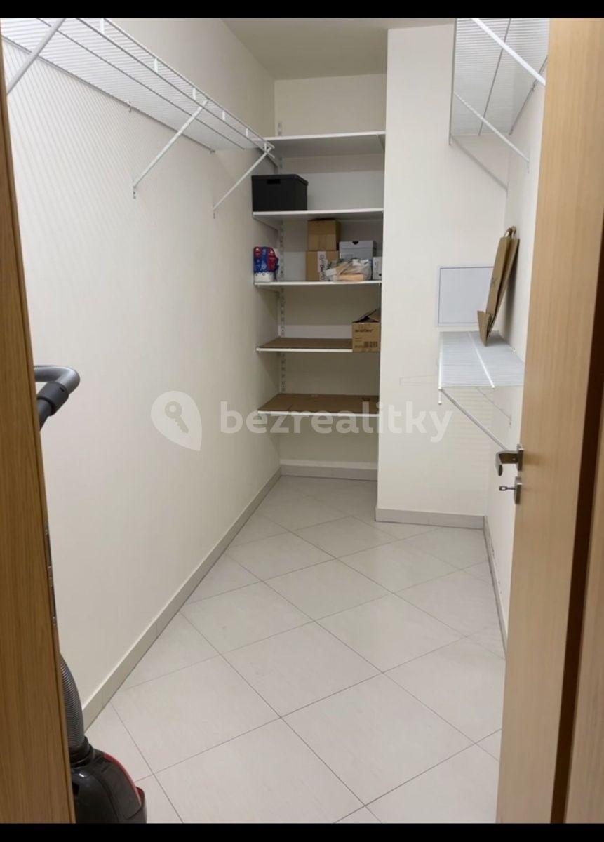 Prenájom bytu 2-izbový 55 m², Vojenova, Praha, Praha