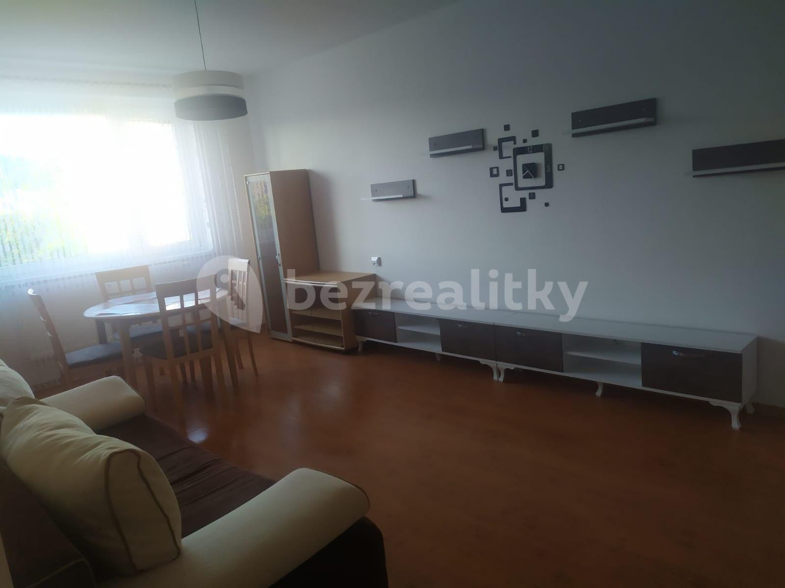 Prenájom bytu 2-izbový 60 m², Milovice, Středočeský kraj