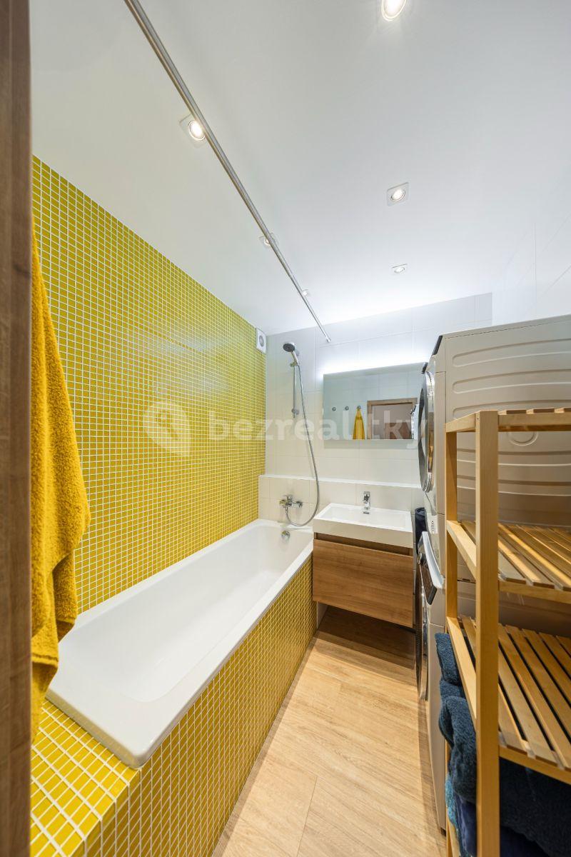 Predaj bytu 3-izbový 67 m², Petržílkova, Praha, Praha