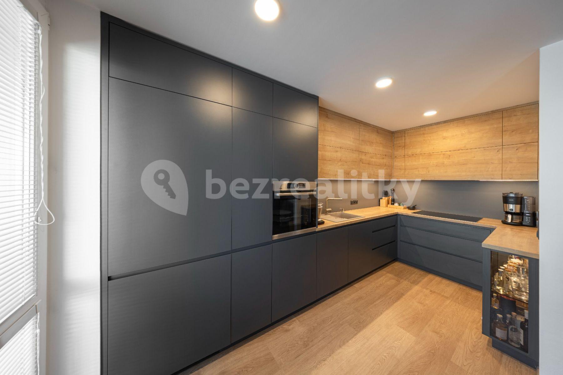 Predaj bytu 3-izbový 67 m², Petržílkova, Praha, Praha