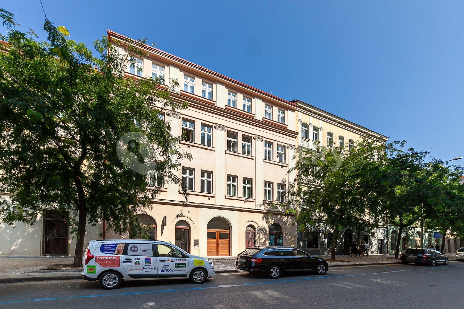 Predaj bytu 2-izbový 61 m², Křižíkova, Praha, Praha