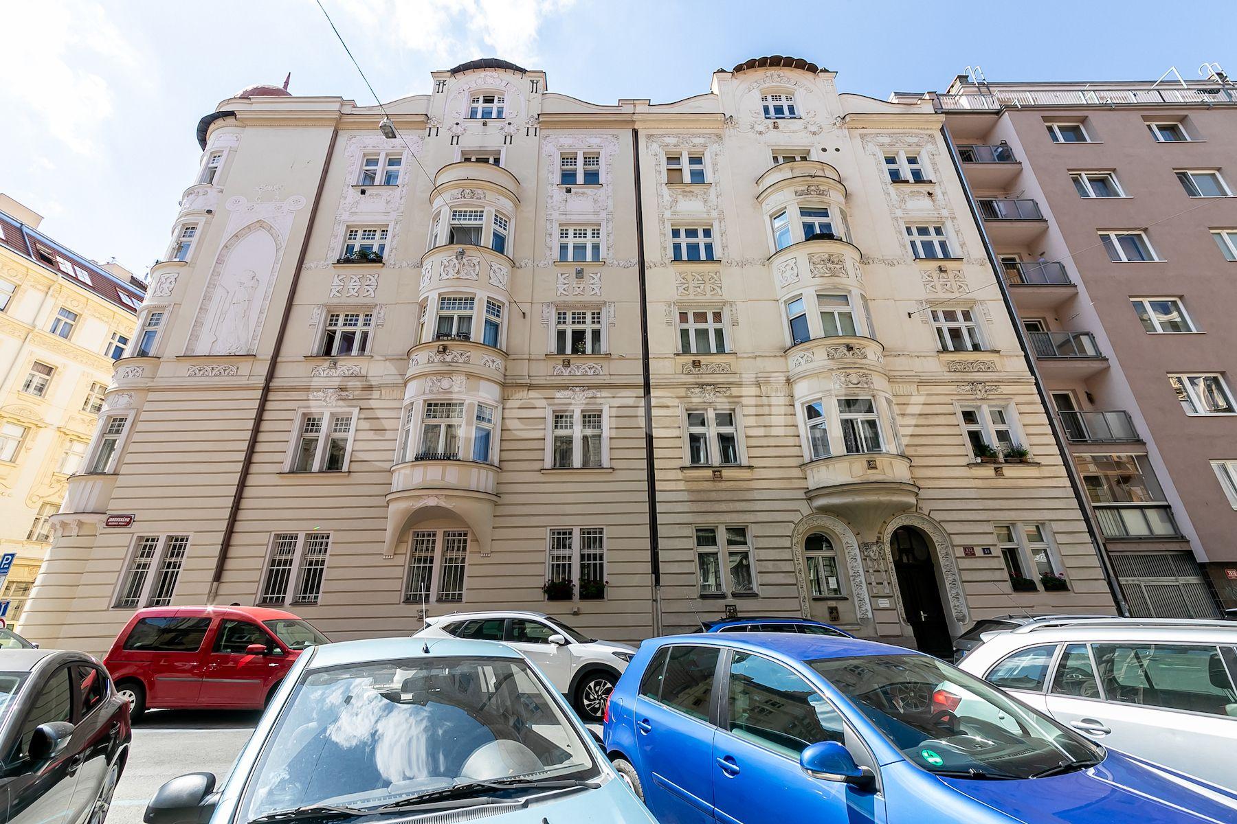 Predaj bytu 1-izbový 53 m², Janovského, Praha, Praha