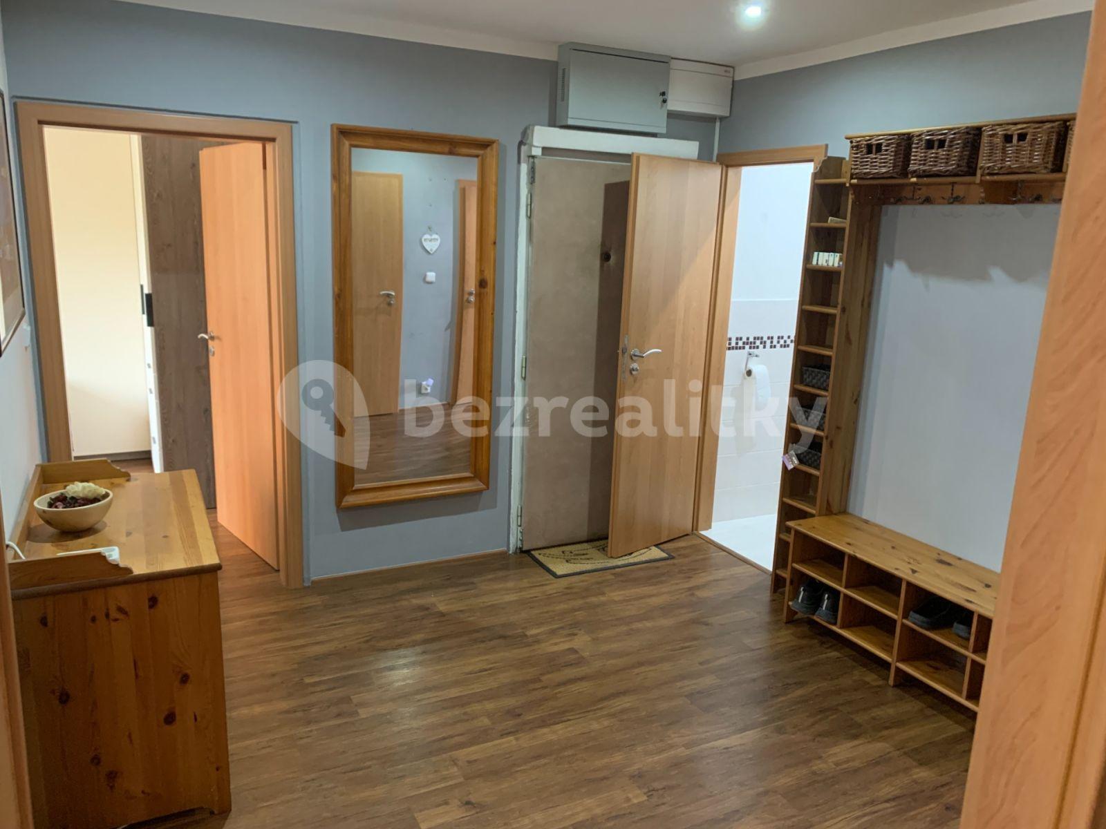 Prenájom bytu 4-izbový 96 m², Točitá, Praha, Praha