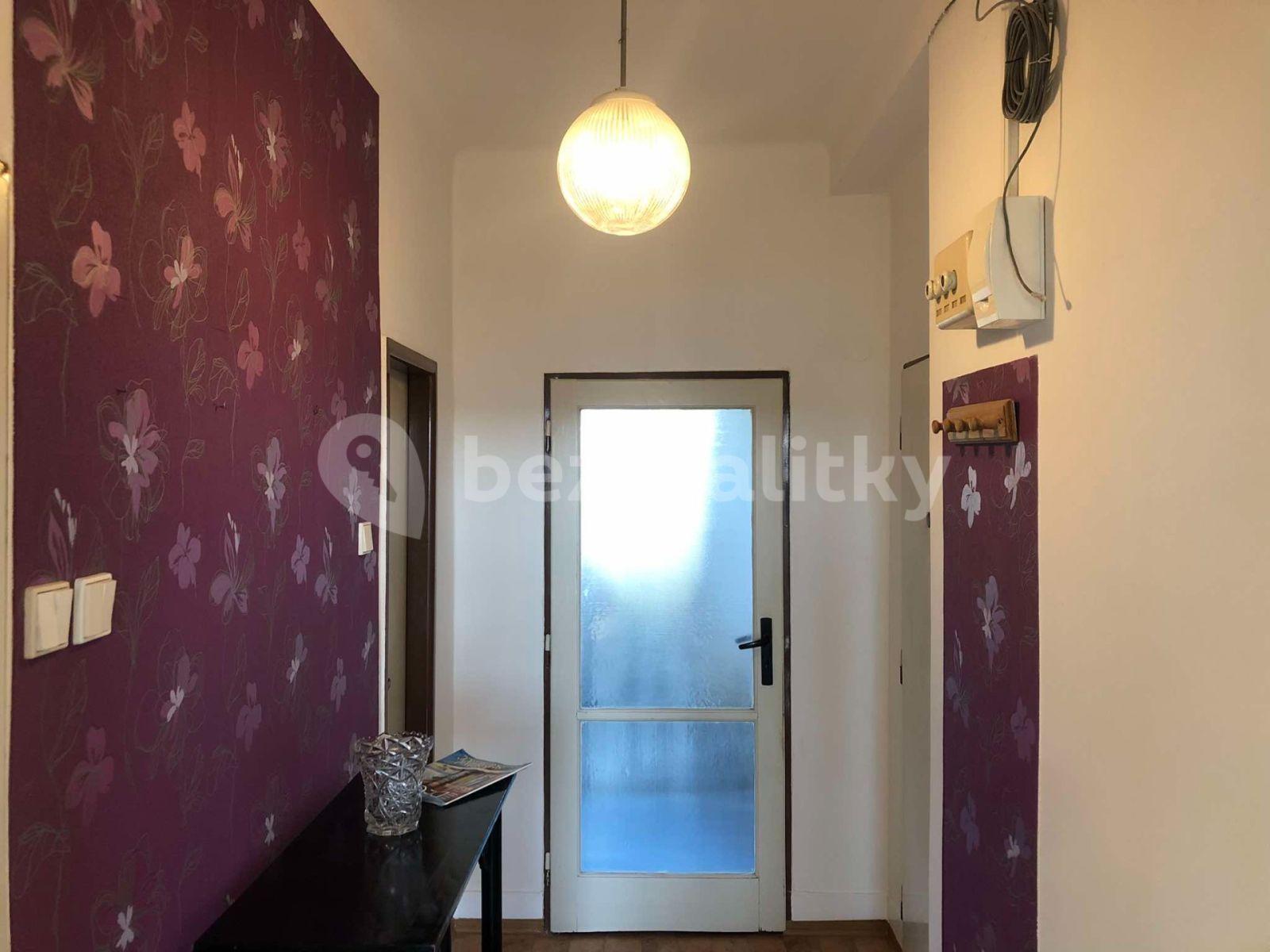 Prenájom bytu 1-izbový 44 m², U První baterie, Praha, Praha