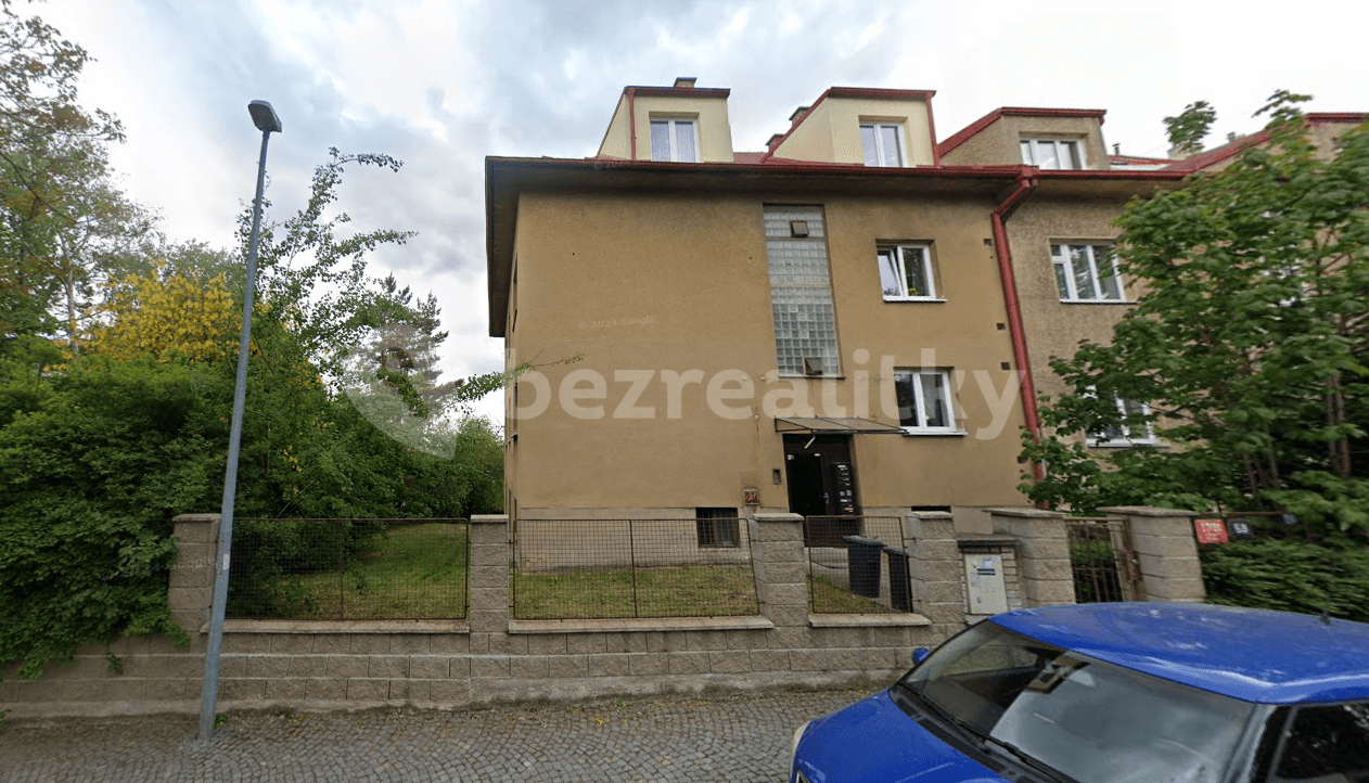 Prenájom bytu 1-izbový 44 m², U První baterie, Praha, Praha